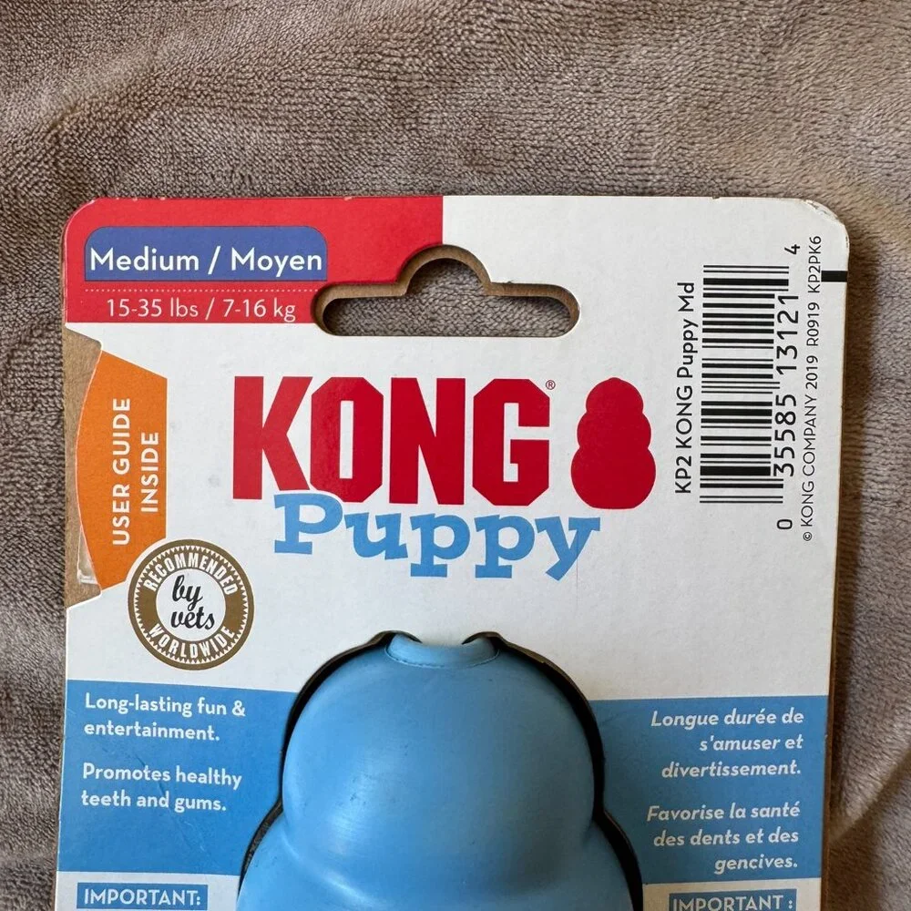 NWT Blue Medium Puppy Kong for Treats & Rubber for Teething Chew Toy Chase Fetch